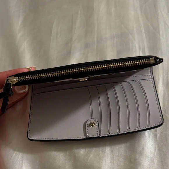 kate spade Black Pebbled Leather Zip Around Wallet - NWOT - Picture 8 of 8